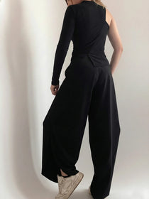 Top Gaia - Cortes Asimétricos Cuello Semi Alto