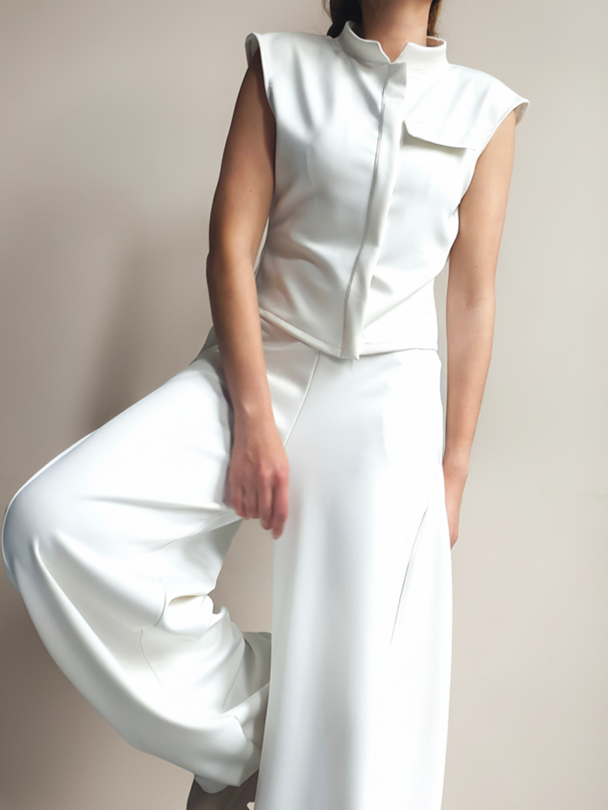 ADELANTE CHALECO 1 Top/Chaleco Oasis Marfil - Imagen 1